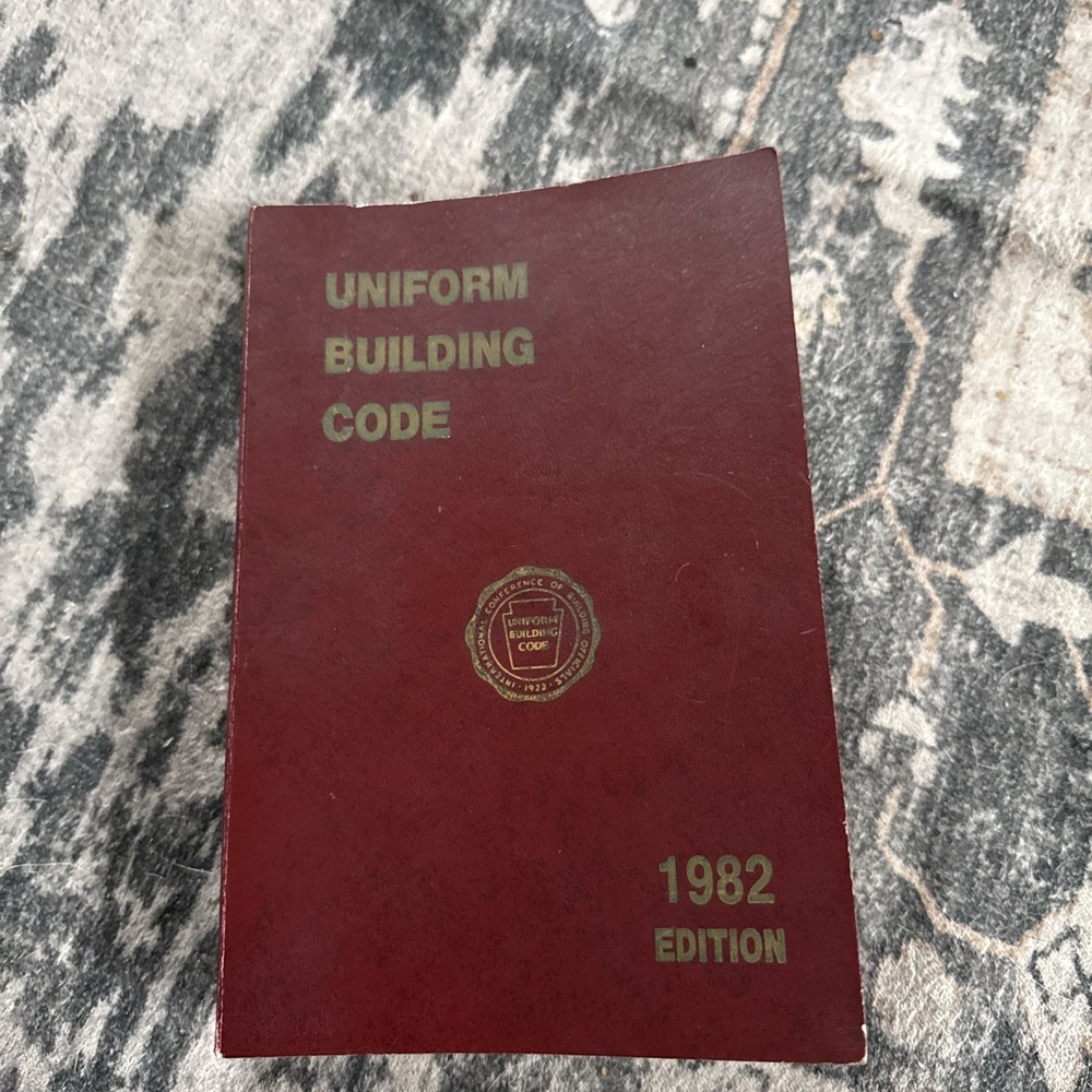 Dwelling Construction Under Uniform Building Code 1982‎ First Printing Preowned